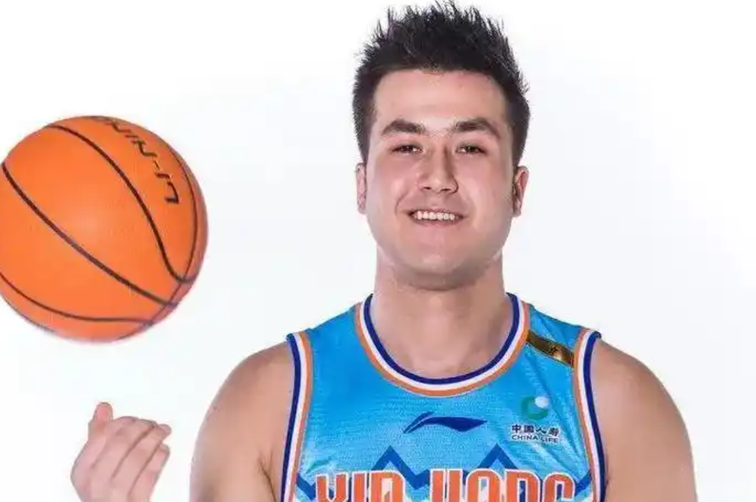 是要强化一, 曲笑宇也只 是要强化一, 曲笑宇也只