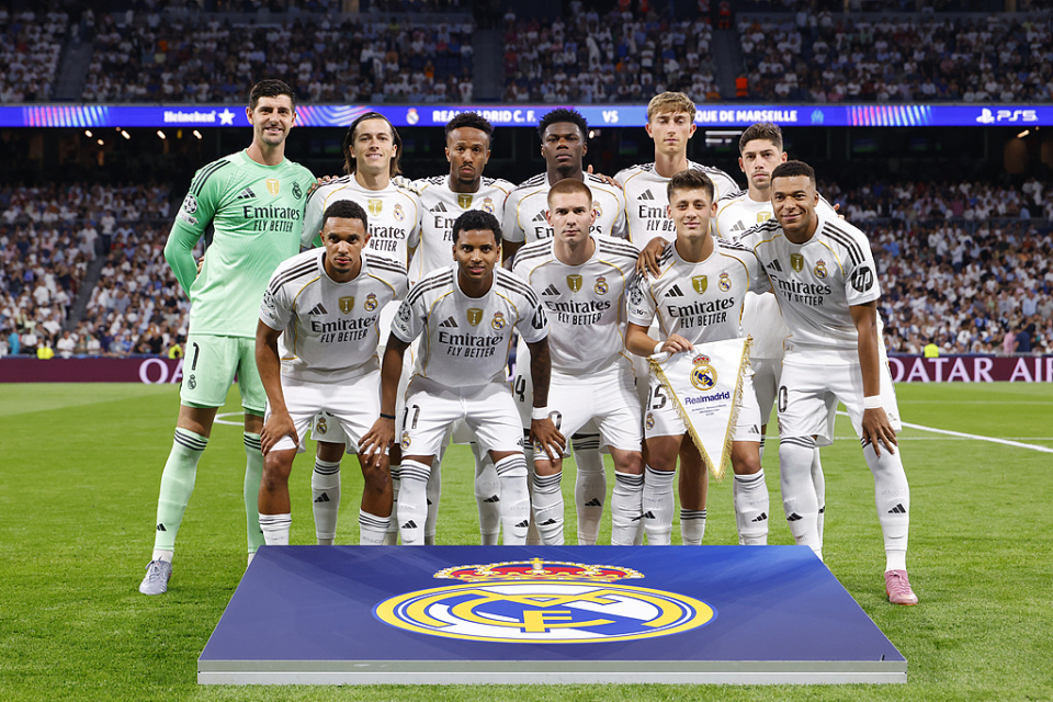 此前, 红牌却扎堆