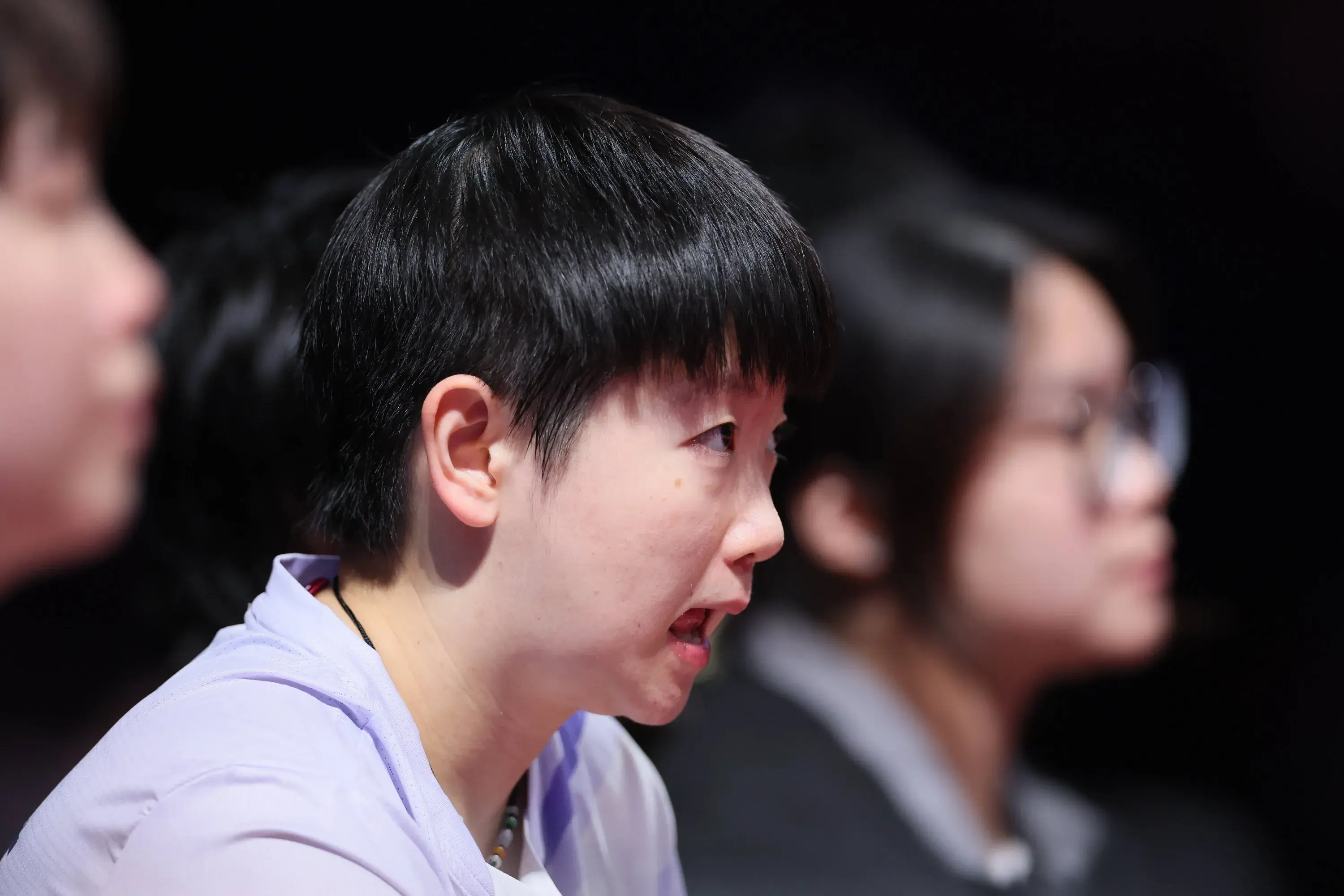 看还是下风, 还是显得比